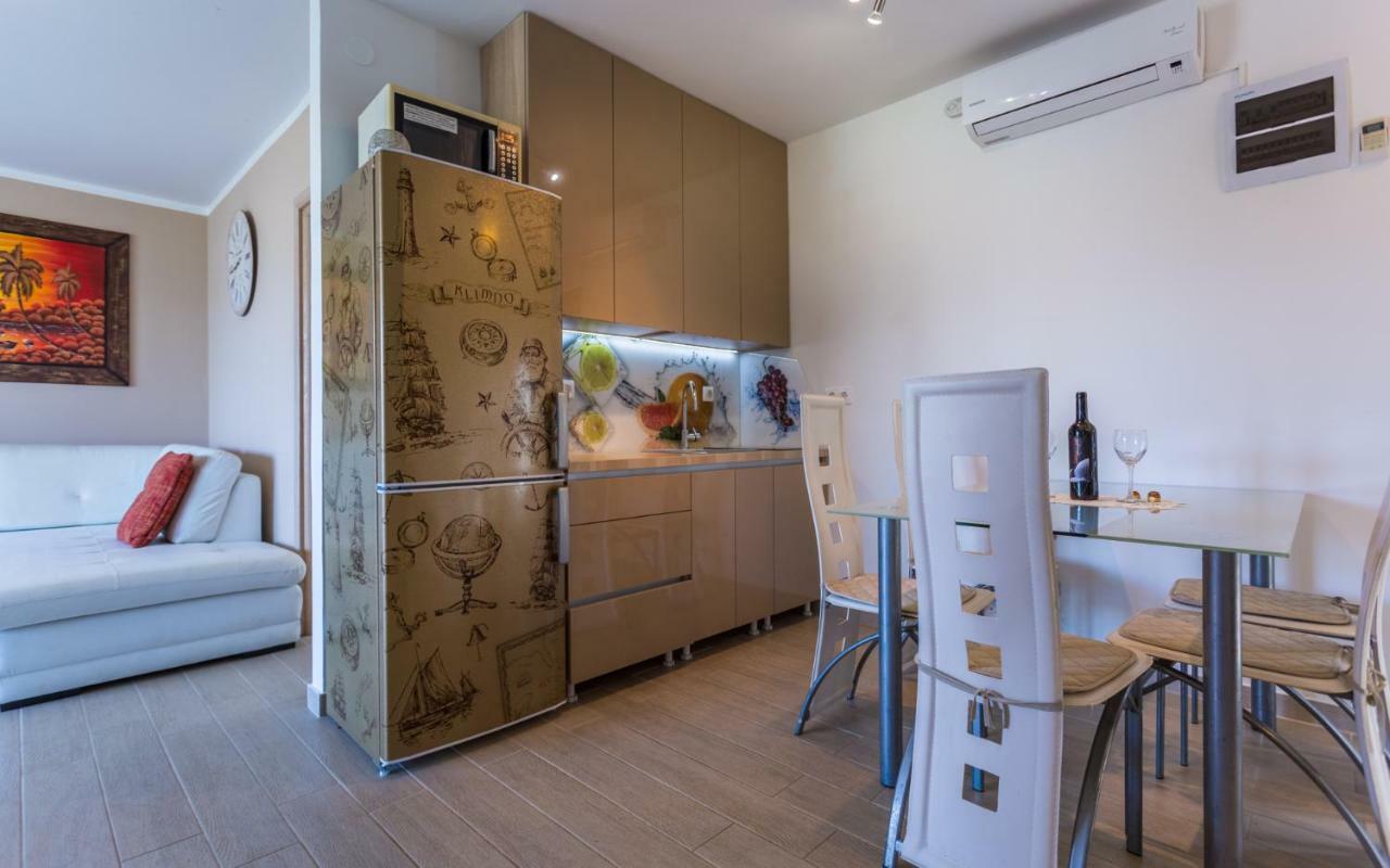Apartment Trava Klimno Exterior foto